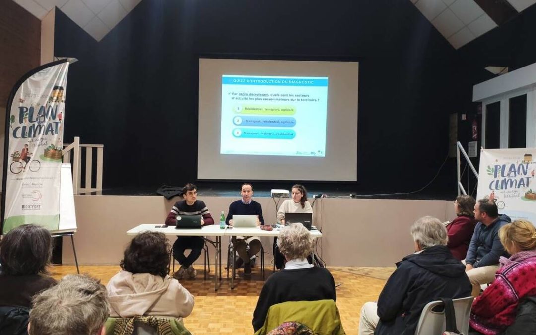 Les habitants s’informent et échangent sur les énergies renouvelables sur le Pays de Brocéliande